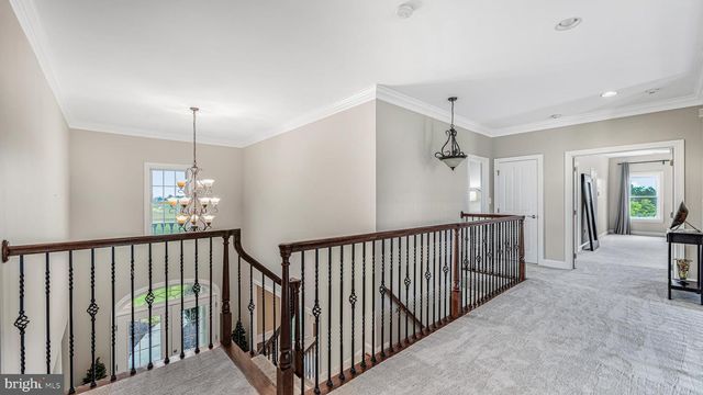 10941 MEADOW WALK LN, Bristow, VA 20136