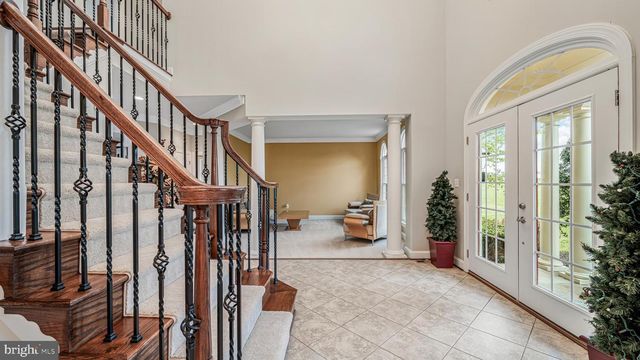 10941 MEADOW WALK LN, Bristow, VA 20136