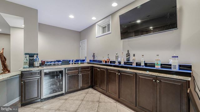 10941 MEADOW WALK LN, Bristow, VA 20136