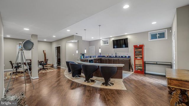 10941 MEADOW WALK LN, Bristow, VA 20136