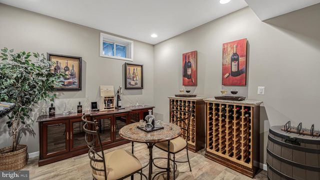 10941 MEADOW WALK LN, Bristow, VA 20136