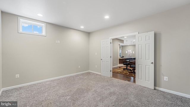 10941 MEADOW WALK LN, Bristow, VA 20136