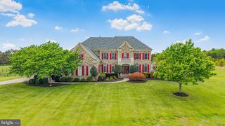 10941 MEADOW WALK LN, Bristow, VA 20136