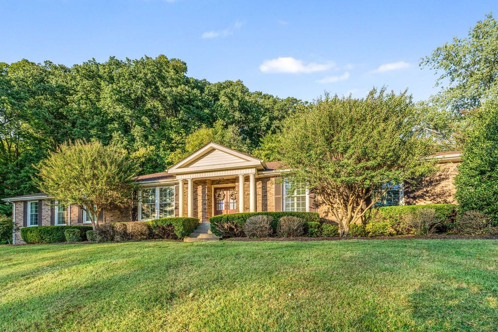 5899 E Ashland Dr, Nashville, TN 37215