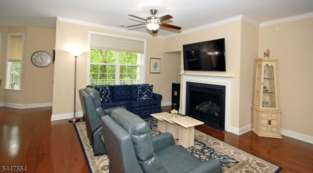 8 Pebble Rd C2, Woodland Park, NJ 07424