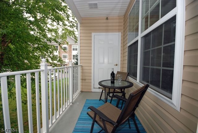 8 Pebble Rd C2, Woodland Park, NJ 07424