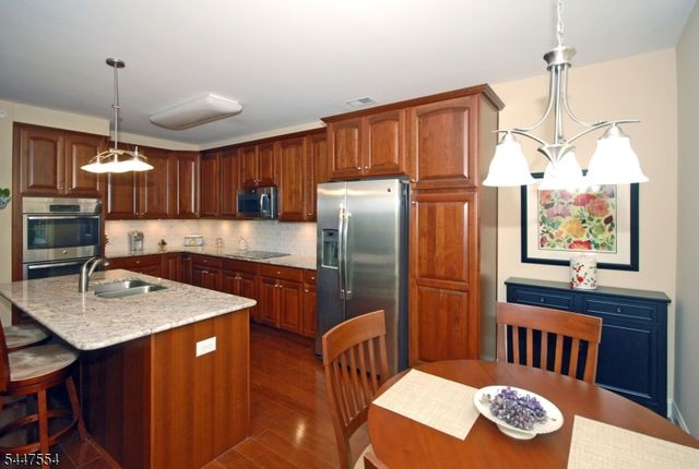 8 Pebble Rd C2, Woodland Park, NJ 07424
