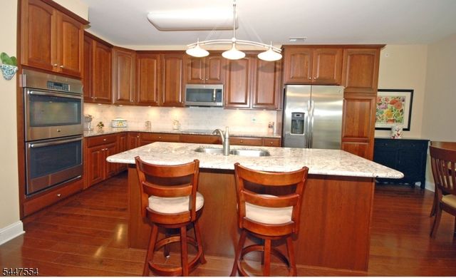 8 Pebble Rd C2, Woodland Park, NJ 07424