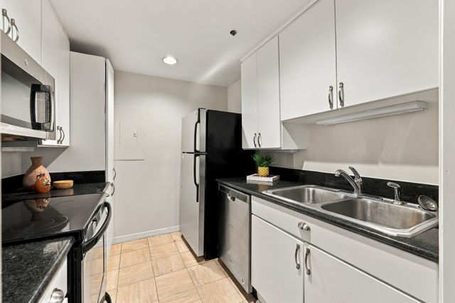 4334 Buena Vista Street E, Dallas, TX 75205