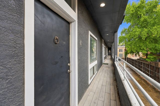 4334 Buena Vista Street E, Dallas, TX 75205