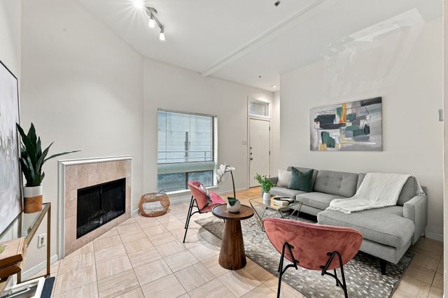 4334 Buena Vista Street E, Dallas, TX 75205