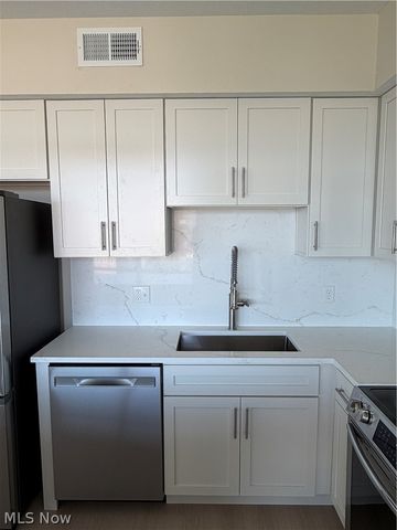 1237 Washington Avenue 809, Cleveland, OH 44113