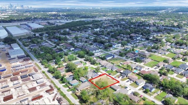 8224 Cannon Street, Houston, TX 77051