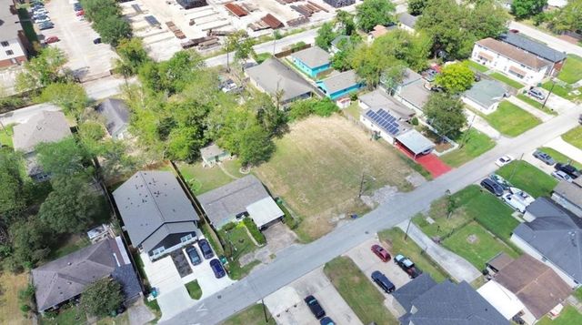 8224 Cannon Street, Houston, TX 77051