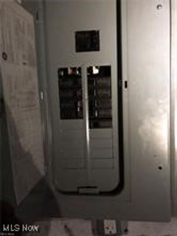 8303 Connecticut Avenue, Cleveland, OH 44105