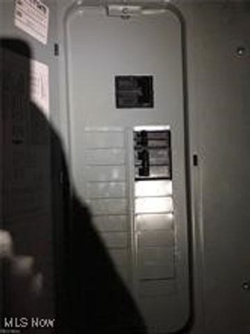 8303 Connecticut Avenue, Cleveland, OH 44105