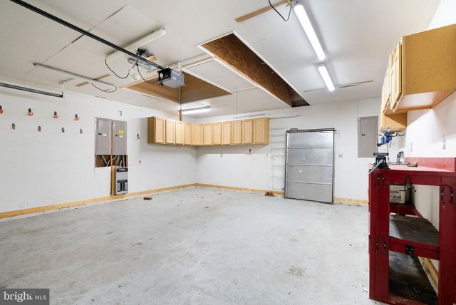 120 E MEADOWLAND LN E, Sterling, VA 20164