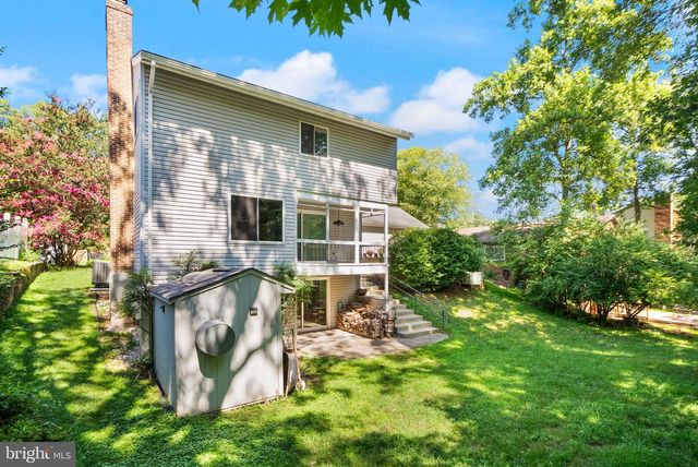 120 E MEADOWLAND LN E, Sterling, VA 20164