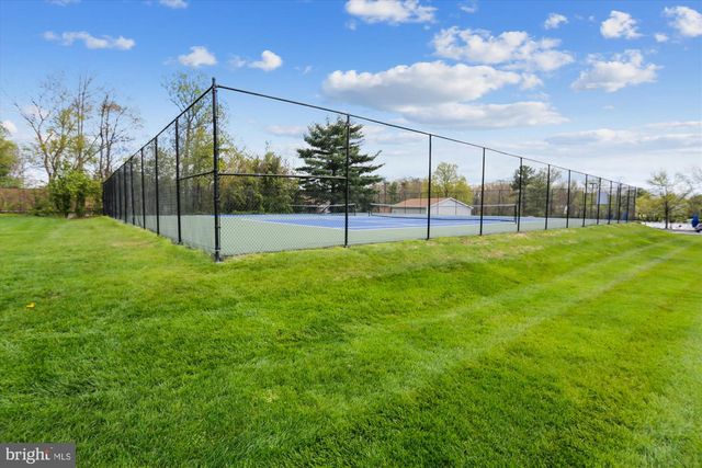 120 E MEADOWLAND LN E, Sterling, VA 20164