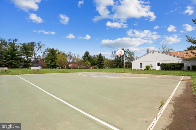 120 E MEADOWLAND LN E, Sterling, VA 20164