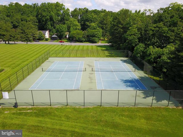 120 E MEADOWLAND LN E, Sterling, VA 20164