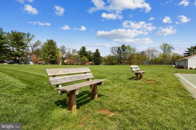 120 E MEADOWLAND LN E, Sterling, VA 20164