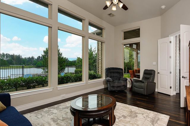 15310 Viviente Drive, Conroe, TX 77302