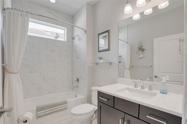 5841 LONG SHORE LOOP, Sarasota, FL 34238