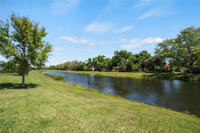 5841 LONG SHORE LOOP, Sarasota, FL 34238