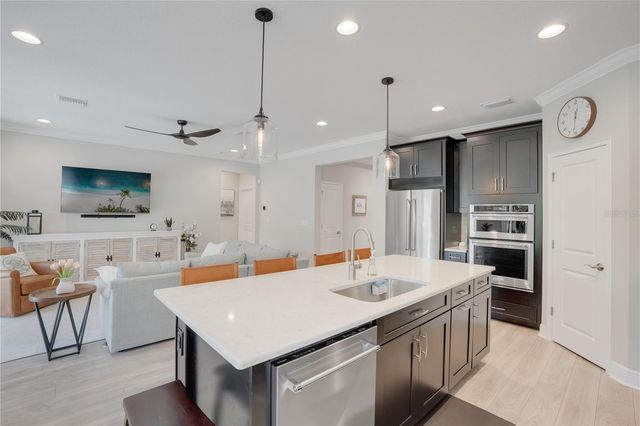 5841 LONG SHORE LOOP, Sarasota, FL 34238