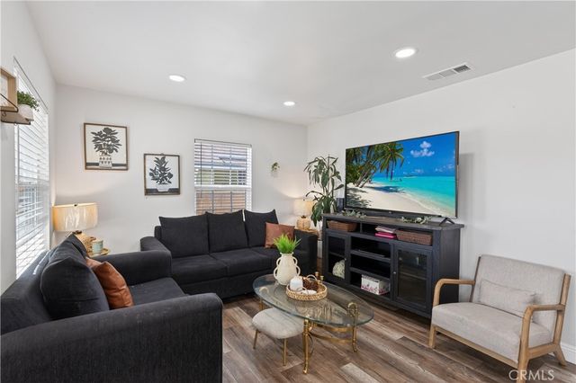 1513 W 215th Street, Torrance, CA 90501