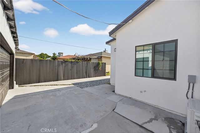 1513 W 215th Street, Torrance, CA 90501