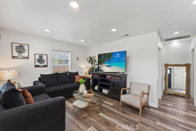 1513 W 215th Street, Torrance, CA 90501