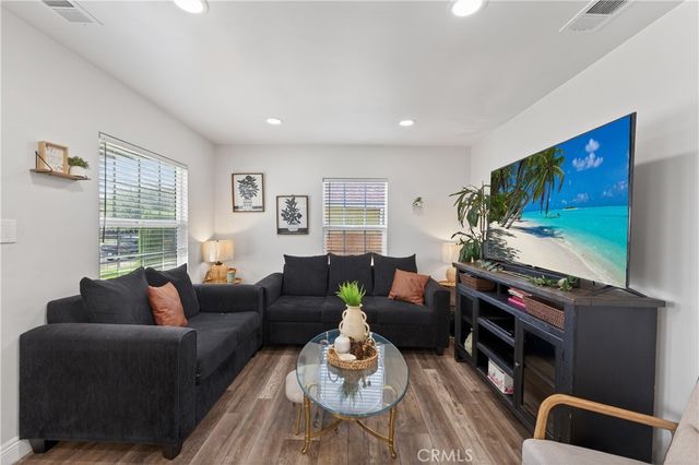 1513 W 215th Street, Torrance, CA 90501