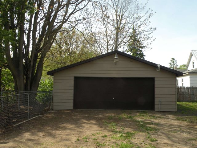 1007 S Shiawassee Street, Owosso, MI 48867