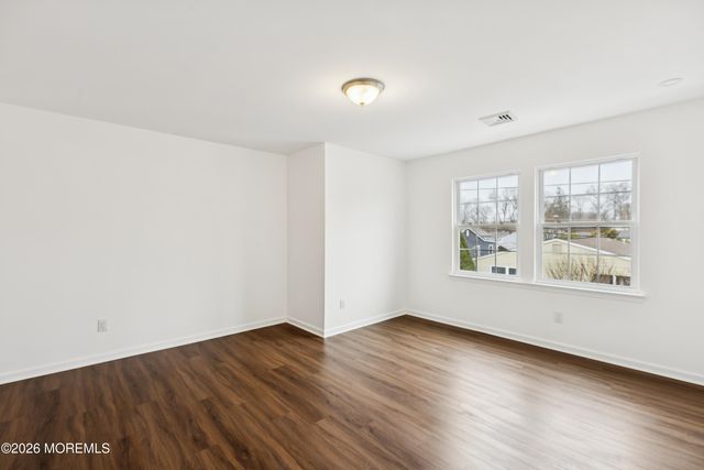 6 5th Street, New Egypt, NJ 08533