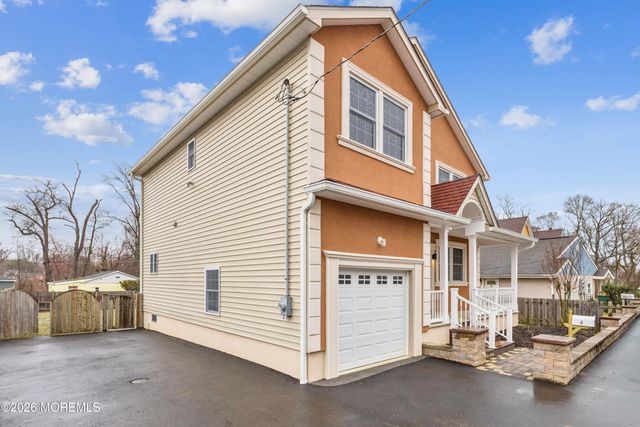 6 5th Street, New Egypt, NJ 08533