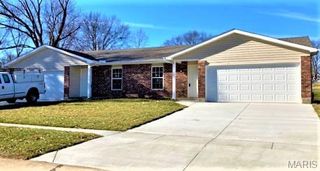 25 Joan Drive A, O'fallon, MO 63376