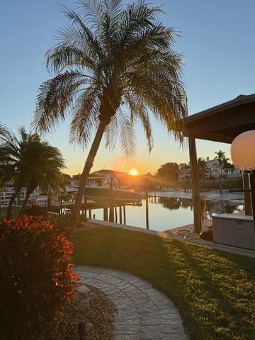 539 BAYWOOD DRIVE S, Dunedin, FL 34698