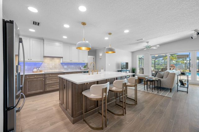 539 BAYWOOD DRIVE S, Dunedin, FL 34698