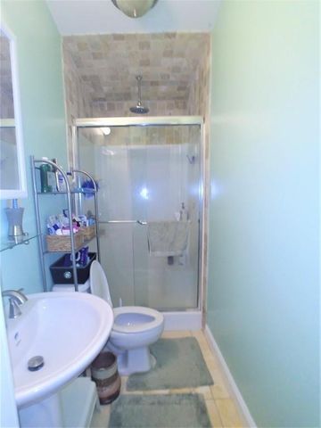 245 Brownell St, New Bedford, MA 02740