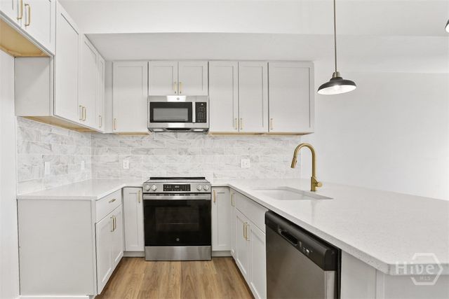 302 Lorch Street 204, Savannah, GA 31404