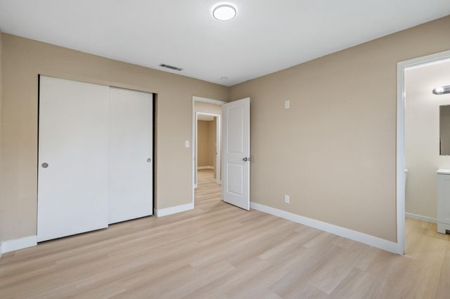 732 N Dwight Avenue, Farmersville, CA 93223