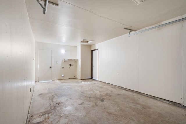 732 N Dwight Avenue, Farmersville, CA 93223