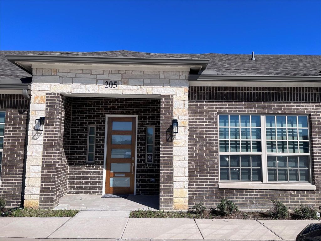 2681 Macarthur Boulevard 205, Lewisville, TX 75067