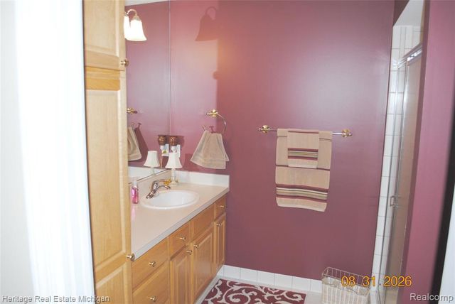 380 Walnut Drive, South Lyon, MI 48178
