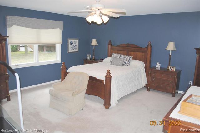 380 Walnut Drive, South Lyon, MI 48178