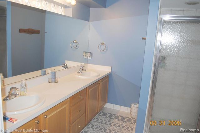 380 Walnut Drive, South Lyon, MI 48178