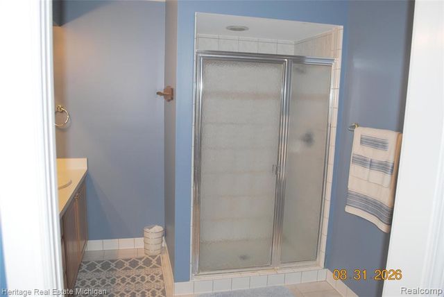 380 Walnut Drive, South Lyon, MI 48178