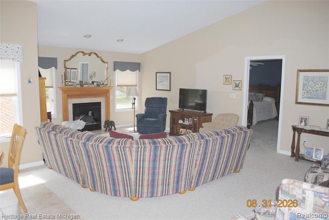 380 Walnut Drive, South Lyon, MI 48178